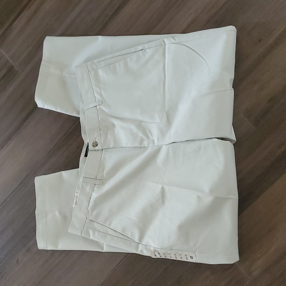 NWT Mens dockers flat front khakis